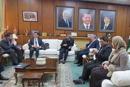 Discussion with Yarmouk University Vice President, Professor Abdulla Moh'd Al-Jarrah in his office along with the university’s top management. Also present was Education Malaysia Jordan Director, Assoc. Prof. Dr. Azidan Abdul Jabar (2nd from right)